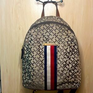 Tommy Hilfiger small backpack💙🤍❤️💙